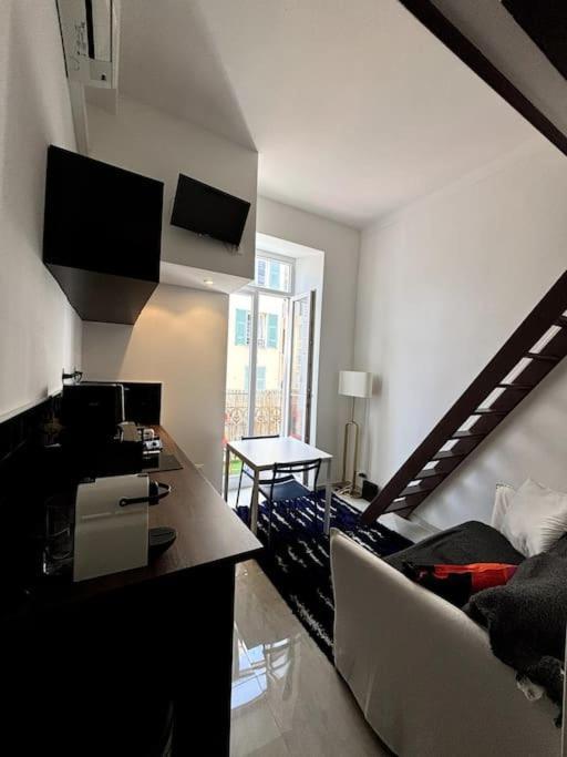 Appartamento Vue Sur Le Port Lympia Charmant Studio Nizza